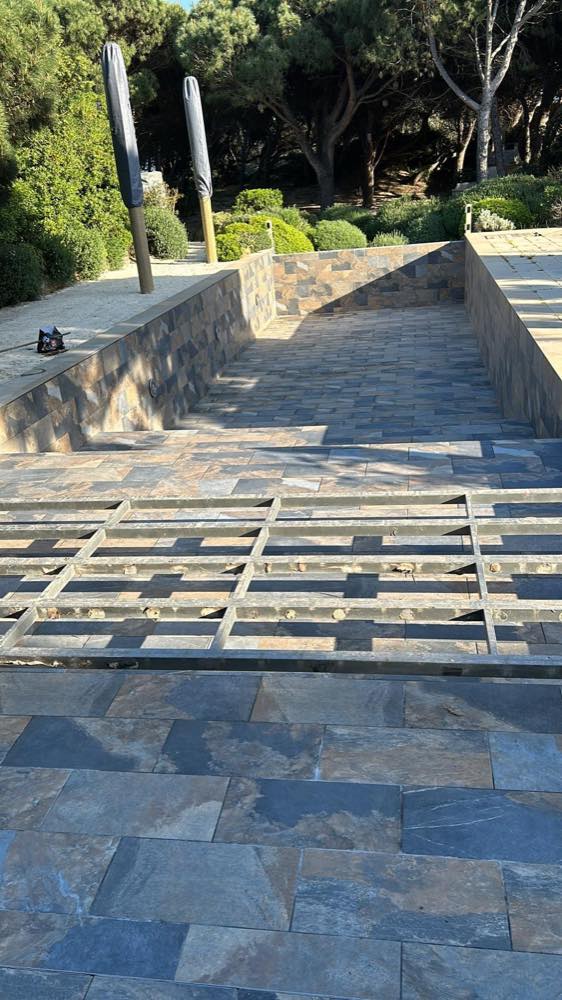 Terrasse minérale — réalisation Traïti Group
