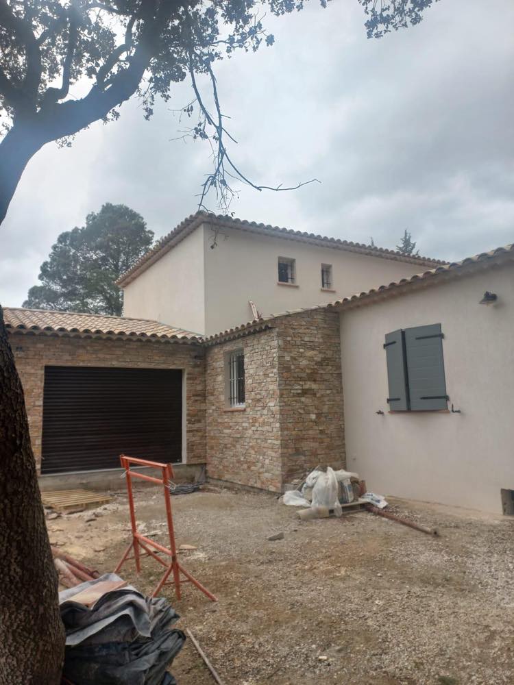 Villa en pierre — Traïti Group
